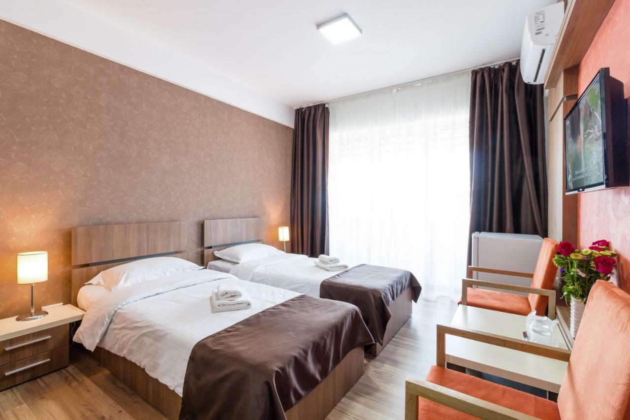 Hotel Hb Brilliant 3*